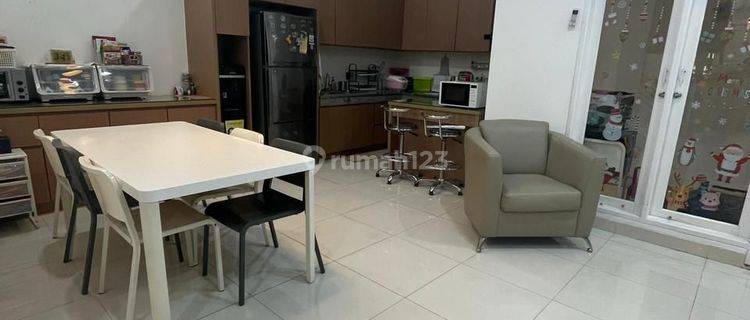 Dijual Rumah Semi Furnish Taman Ratu Bagus Dan Rapih 1