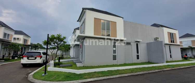 Dijual Rumah Baru Hoek Paramount Petal Tanggerang 1