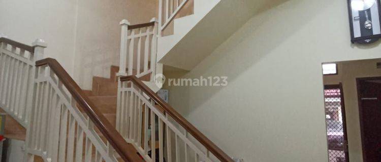Rumah 2 Lantai Bagus Minimalis di Cimahi utara Jual cepat 1