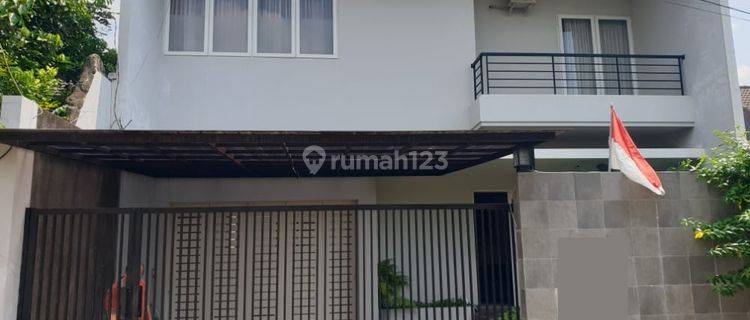 Rumah Mewah di Semarang Atas anti banjir Full Furnished  1