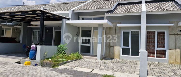 Rumah Bagus di Komplek Perumahan di Plamongan 1