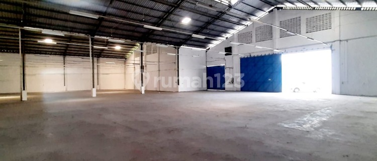 Gudang Cocok Untuk Usaha di Tengah Kota Jalan Imam Bonjol 1