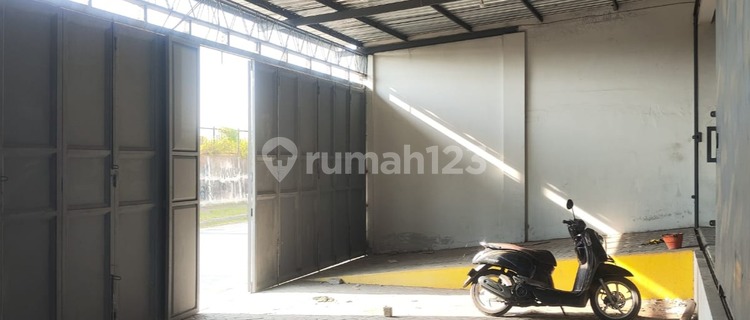 Gudang Strategis Siap Pakai untuk Usaha di Jalan Barito 1