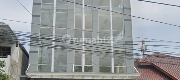 Gedung Usaha Eksklusif Strategis Siap Pakai di DI Panjaitan 1
