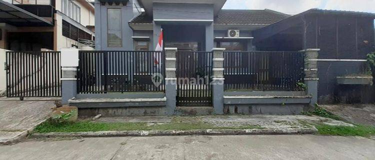 Rumah di komplek perum Samarinda  1