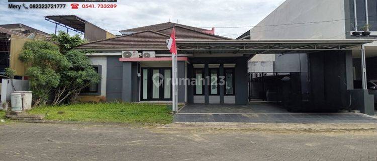 Rumah kondisi rapi dan furnished di perum Villa Tamara Samarinda 1