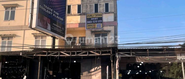 2-Unit Shophouse by Busy Road in Samarinda 1