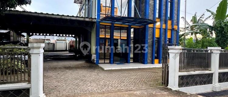 Ready-to-Occupy Office House in Samarinda 1