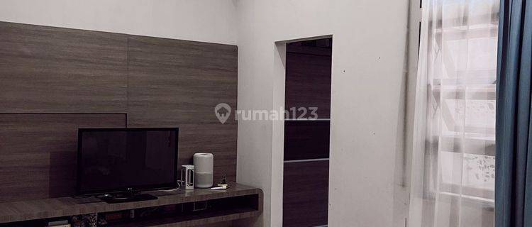 Dijual Rumah Bagus Furnished Di Anggrek, Riau Shm Hadap Timur 1