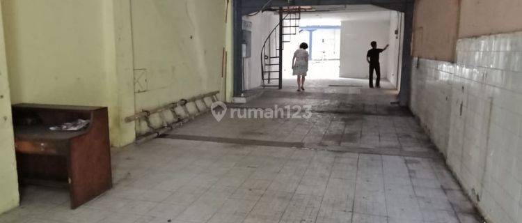 Tempat Usaha Semi Gudang di Pungkur Mainroad 1