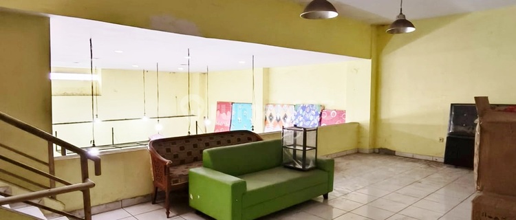 Ready-to-Use Shophouse on HZ Mustofa Main Road, Tasikmalaya 1