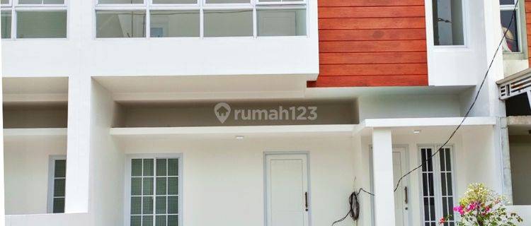 Rumah Lebak Bulus Brand New Dekat MRT dalam Cluster 1