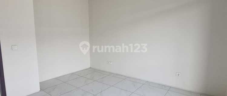 rumah minimalis modern di kota baru parahyangan 1