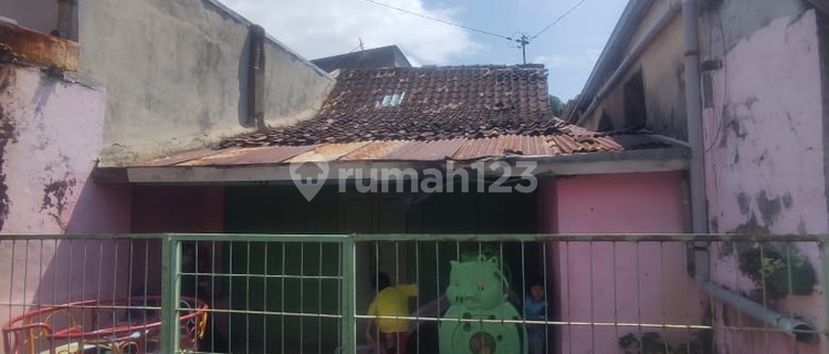 Dijual Rumah Lokasi Tengah Kota di Jl. Karanganyar Semarang 1