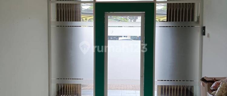 Shop House for Rent at a Busy Location on Jl. Soekarno Hatta Semarang 1