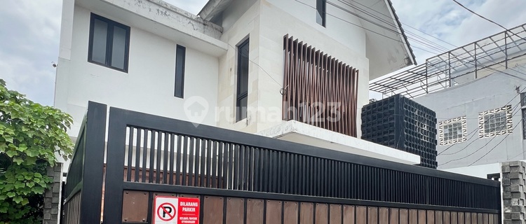 2.5 Story Aura Tropical Minimalist House Near Cipete Raya 1
