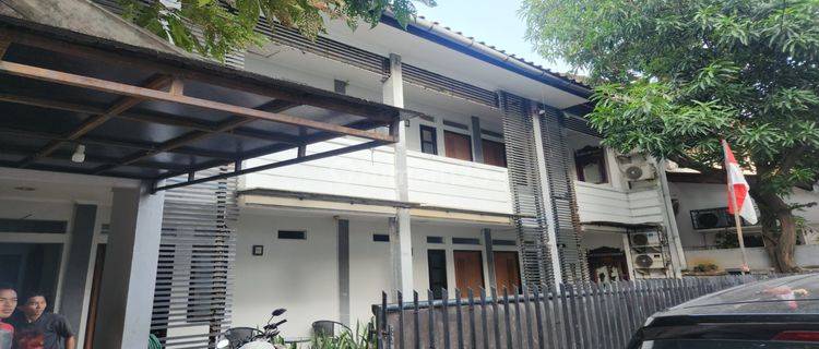 Dijual Rumah Kost 8 Pintu di Kebayoran Baru 1