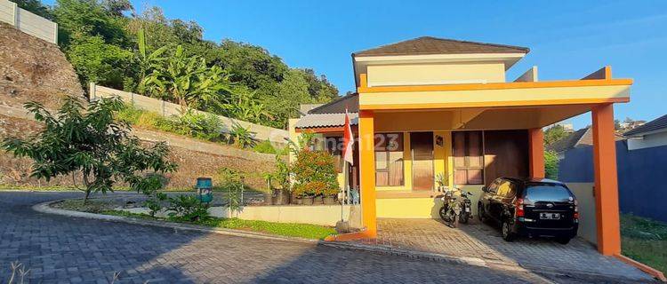 rumah hook di perumahan pandanaran hills mangunharjo tembalang 1