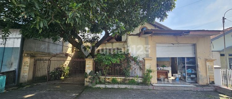 Jual Rumah hitung tanah di simongan dekat jalan raya wr supratman 1