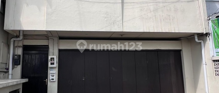 For Rent 2-Storey Strategic Shop House in Brumbungan Near Loyola High School 1