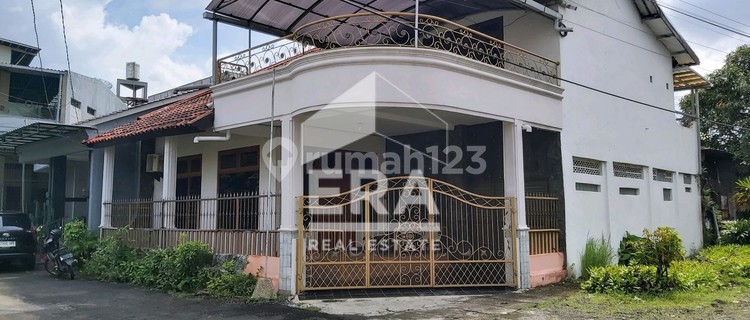 Dijual Rumah di Jalan Halmahera Tengah Kota Semarang 1