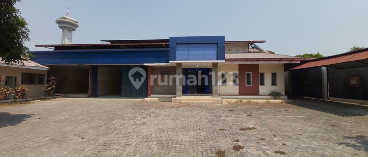 Office Warehouse in Downtown Semarang, Gajah Street, Flood-Free 1