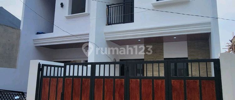 Rumah Minimalis 2 Lantai Lokasi Strategis Dekat Universitas Indonesia 1