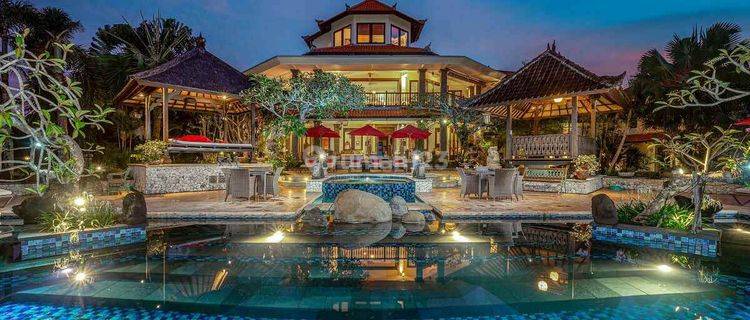 Majestic Hill Top Estate With Stunning Views Over Bali 1