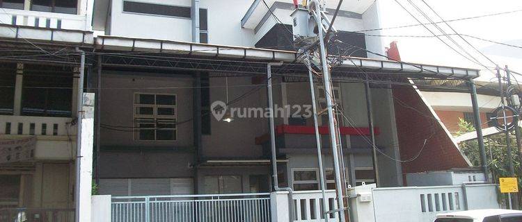 Kantor di Pucang Kerep Surabaya Timur, area Kantor ada 3 Lantai, ada Gudang 1 Lantai, bisa KAN min 2 tahun !!! 1