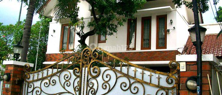 Rumah Dengan Kolam Renang, Bagus di Cipete, Cilandak, Jaksel 1