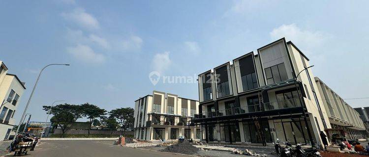 Ruko Sorrento West Hadap Jalan Raya Gading Serpong  1