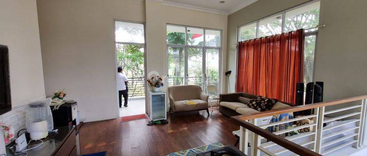 Rumah Dijual 2 Lantai Gading Serpong Hoek  1