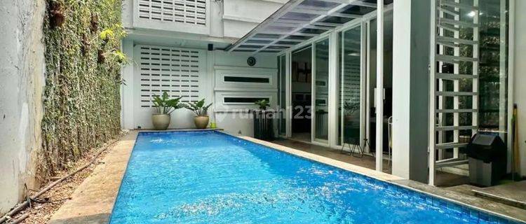 TURUN HARGA !  FOR SALE RAGUNAN TROPICAL RESORT HOUSE   Luas Tanah 414 m2 Luas Bangunan 360 m2 Bangunan 1,5 lantai 1