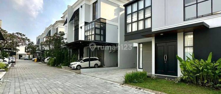 Dijual Cepat Rumah Di Kemang - Amperacolonial Modern Townhouseone Gated Communitysecurity 24 Hoursdekat Ke Kemang Area, Antasari & Tol Jorr Tb Simatupang 1