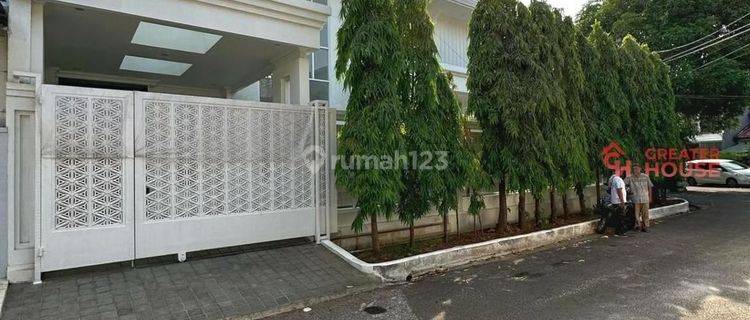 TEBET MAS - RUMAH BARU DESAIN KLASIK DALAM KOMPLEK (T/B: 350/340) 1