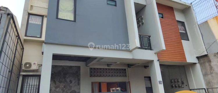 Kost Exclusive 3 Lantai Dengan Rooftop di Tebet, T B 165 350 1