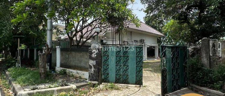 Rumah Tua Hitung Tanah Di Menteng, T 725 1