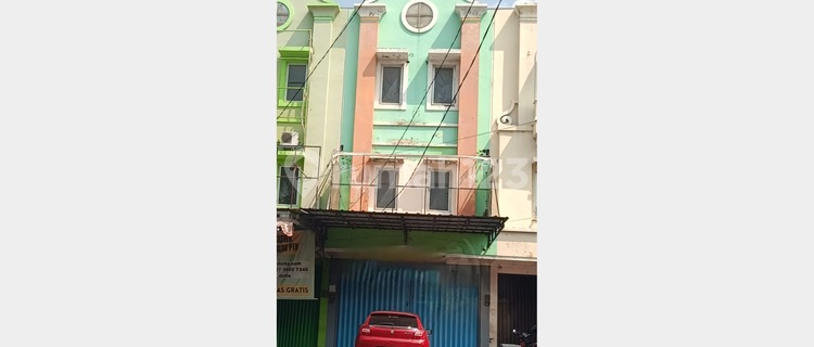 Strategic Shop House for Rent on Harapan Indah Green Boulevard, Bekasi 1