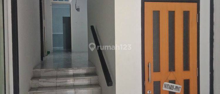 RUANGAN UNTUK KANTOR DEKAT AREA PERKANTORAN 1