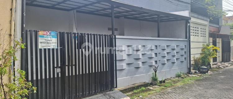 New Boarding House on Pakir Tirtosari Street, Very Close to Mayjen Sungkono Main Road, West Surabaya 1