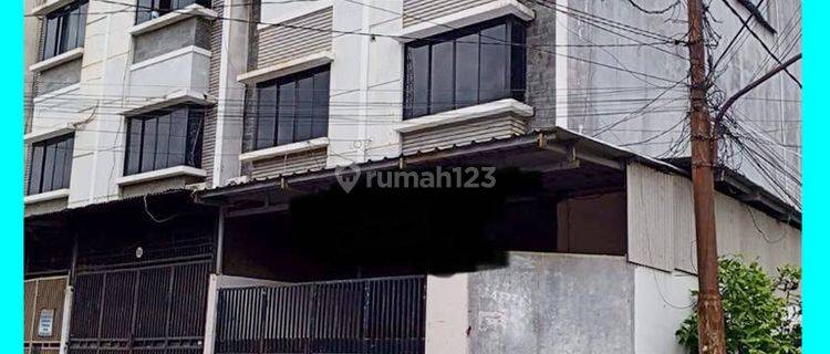 chandra Ruko ukuran 6x15m di jalan raya jelambar 1
