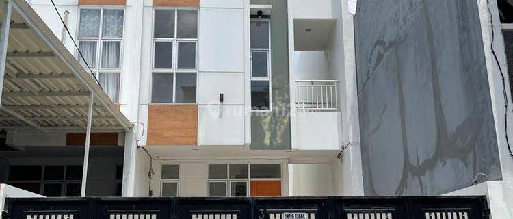 Chandra Rumah Disewa Uk 5.5x20m di Duri Kepa Greenville 1