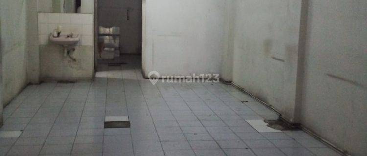 Chandra Ruko 4 Lantai di Jalan Raya Ramai Jelambar 1