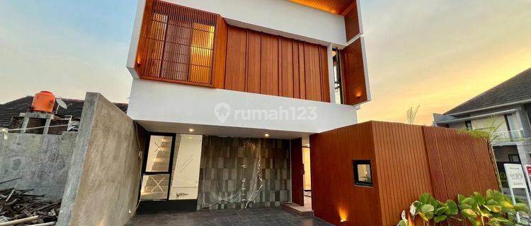 Rumah Baru Condongcatur Kolam Renang Pribadi 1