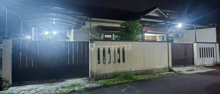 Rumah halaman luas Maguwoharjo 1