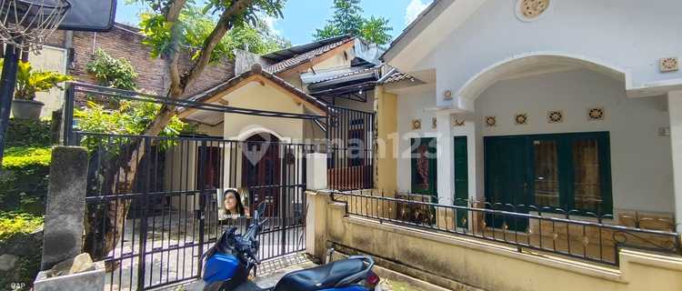 Beautiful House in the Northern Cluster of Condongcatur 1