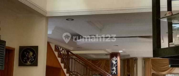 Cheapest for Sale, Beautiful 3-Story House in Duren Sawit 1