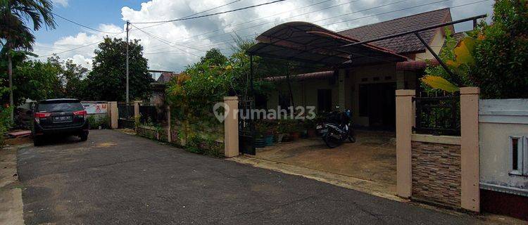 Rumah 2 Unit Jadi 1 Lokasi Kota Baru Pontianak 1