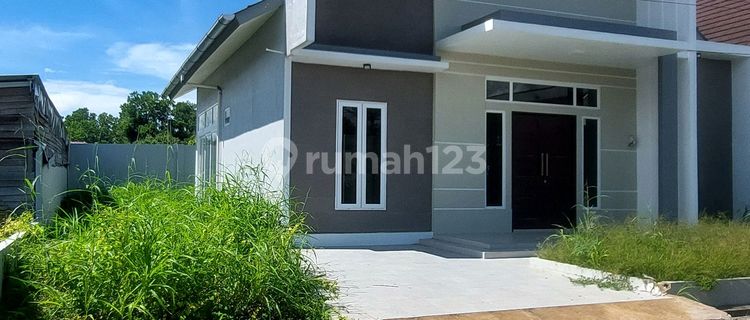 House Position Hook, Jalan Parit Haji Husin 2, Pontianak 1