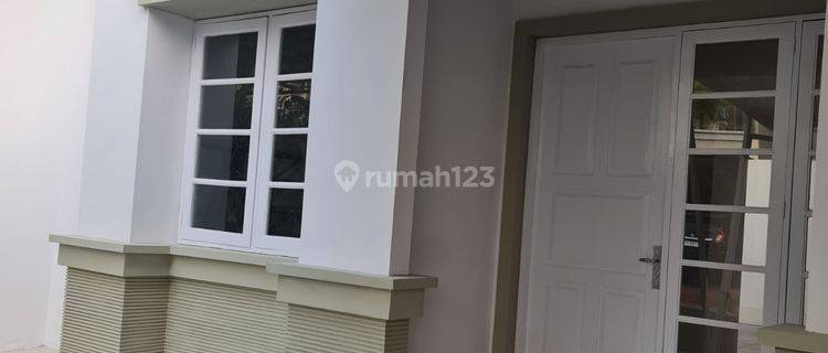 Rumah Bagus 2 Lantai Rapi Dekat Compark di Kota Wisata 1